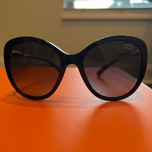 CHANEL sunglasses